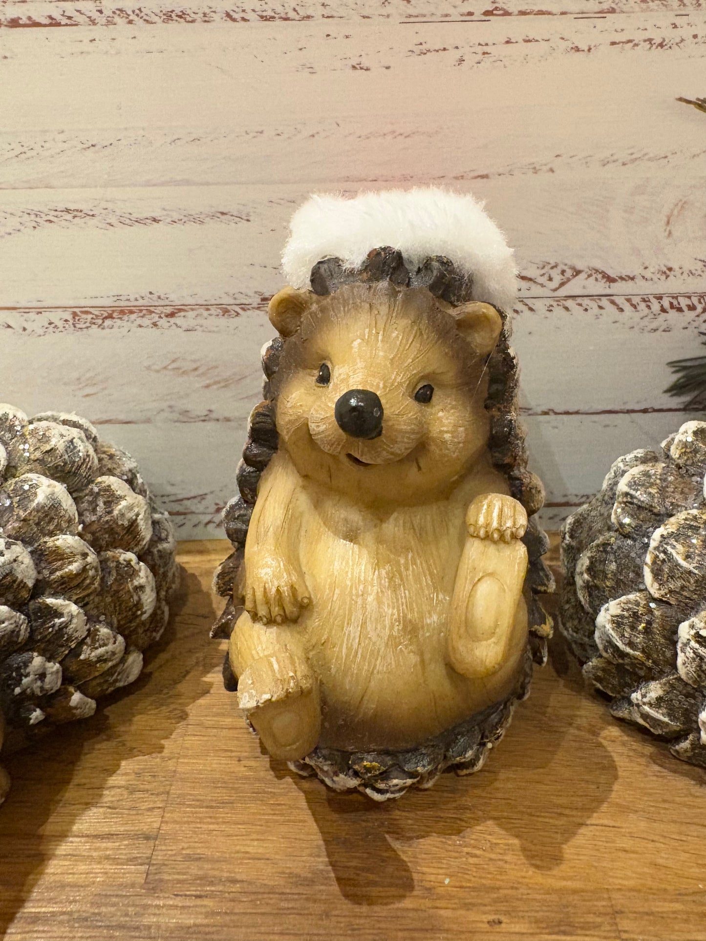 Xmas Pine Cone Hedgehog Large