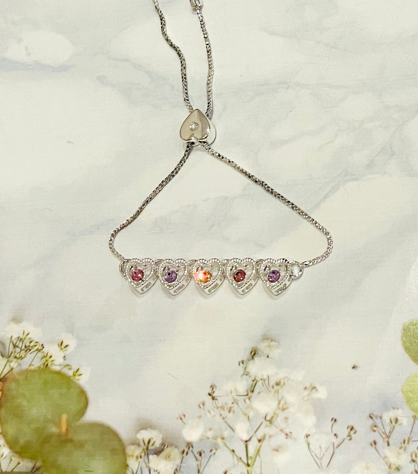 Elegant Pastel Modern Heart Bracelet