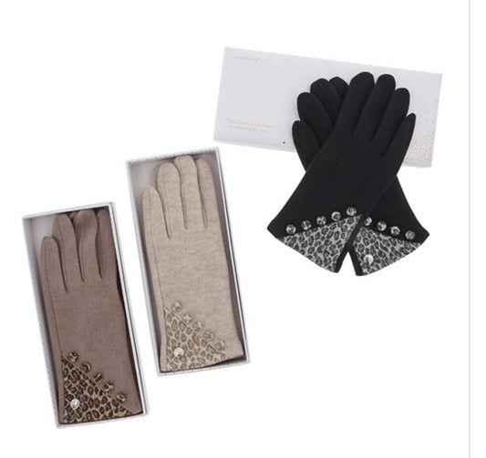 Animal Print Boxed Gloves