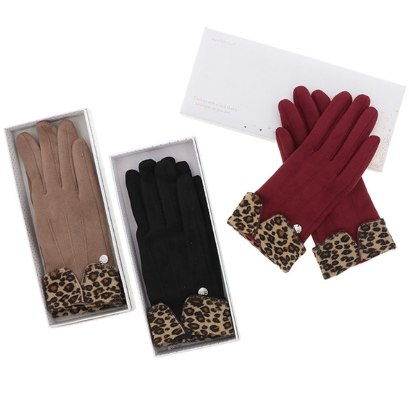 Leopard Print Cuff Boxed Gloves