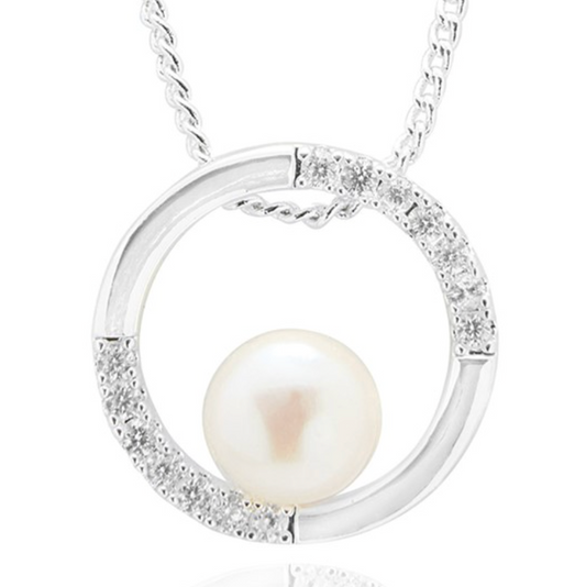 Elegant Freshwater Pearl Circle Silver Plated Necklace
